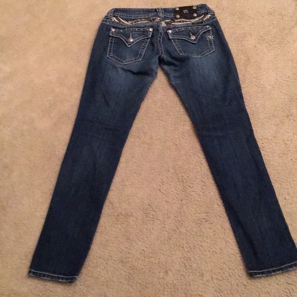 Miss Me Skinny Jeans - Picture 1 of 8